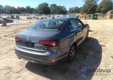2017 Volkswagen Jetta 1.4T Se z USA, uszkodzony, nr VIN 3VWDB7AJ3HM366472